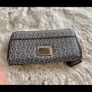 Brand new guess wallet